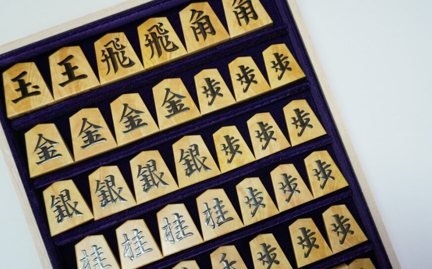 1000-08-14「富月」作 盛上 将棋駒 一文字 薩摩黄楊 孔雀杢 【限定１品】：100万円の画像
